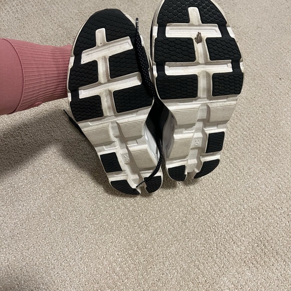 ON Cloud Monster running shoes black white women’s 10 - Picture 3 of 6